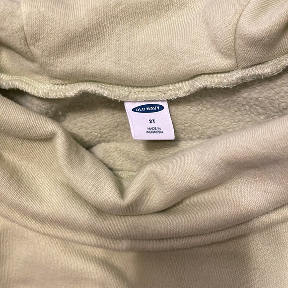 Girl bundle size 2T - Picture 2 of 6